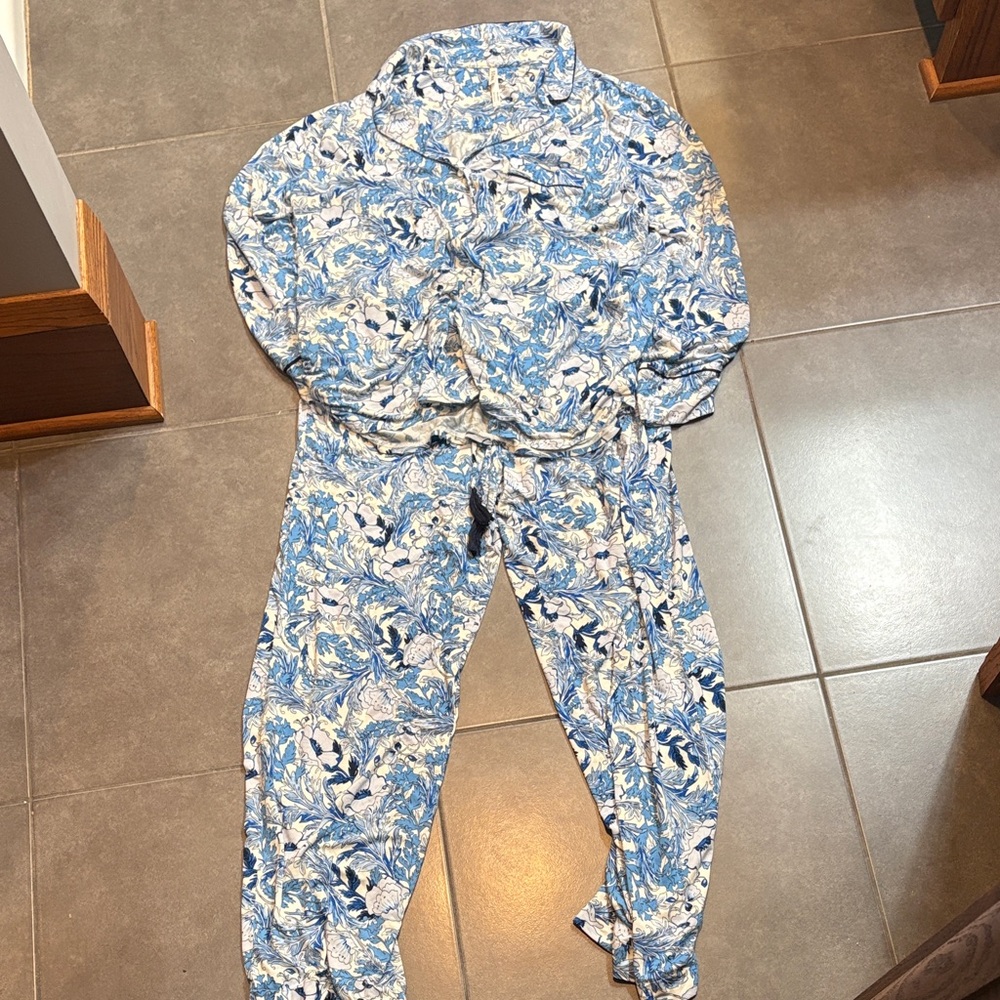 Soma Cool Nights Pajama Set (top L/pants M)